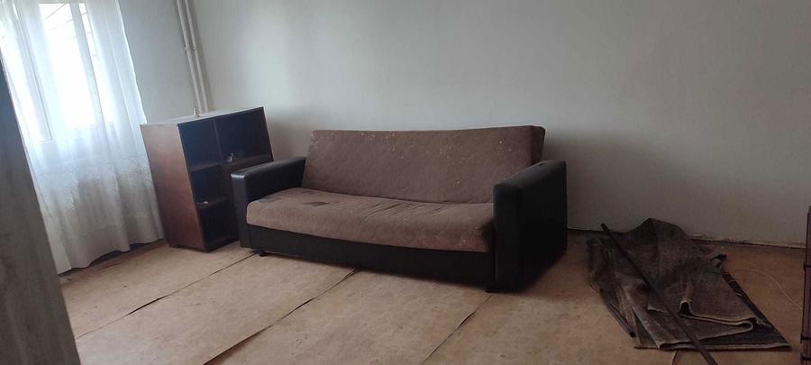 Garsoniera de vanzare zona Rovine, bulevardul Decebal - 2