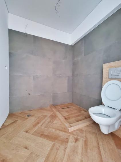 Priveliste frontala la mare, la cativa pasi de nisip - 5