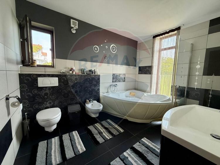 Casa individuala cu teren generos - Dambul Rotund, str. Odobesti - 9