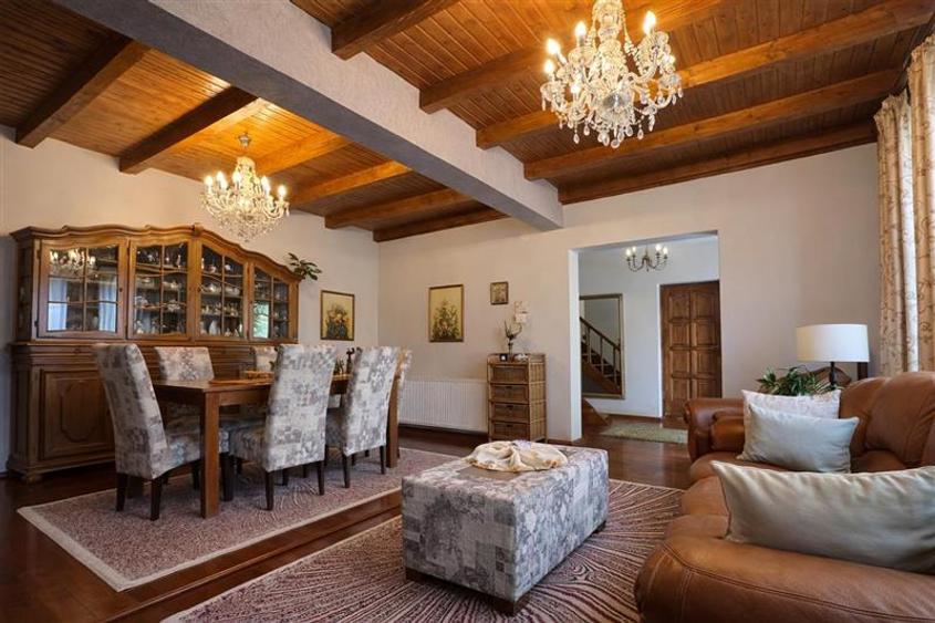 Casa nordica luminoasa, gata de mutat, garaj cald,spatiu de poveste la mansarda, - 6