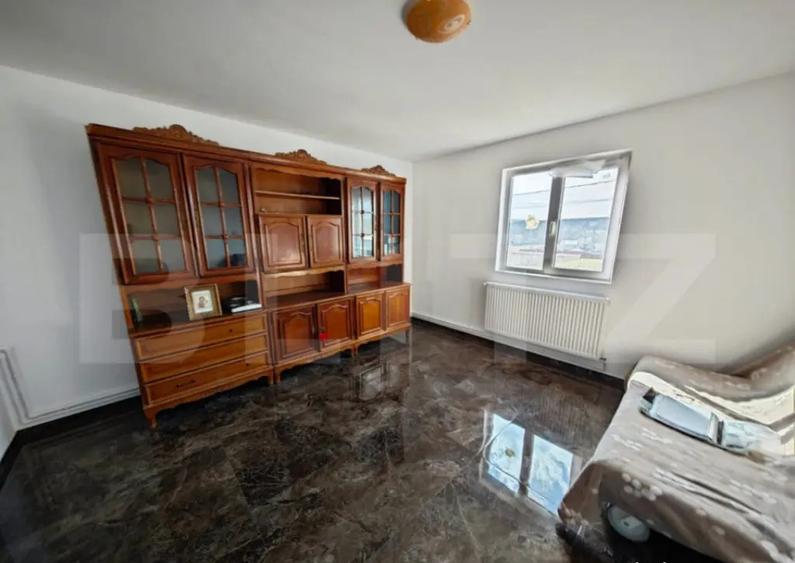 Casa cu 4 camere, 105 mp utili, cu garaj si 500 mp teren, zo - 5