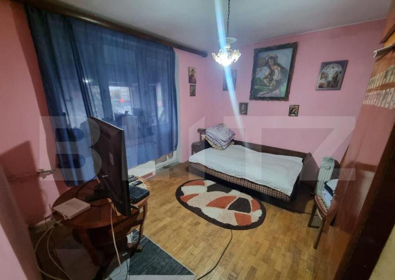 Apartament 3 camere, 54 mp, zona Calea Bucuresti - Scoala 21 - 9