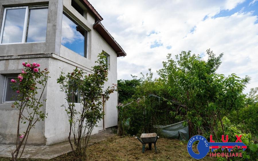 ID 6689 EXCLUSIVITATE Casa cu vedere la Lacul Somova! - 17