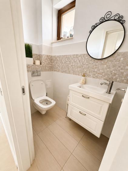 Duplex cu 4 camere cu Canalizare în Central