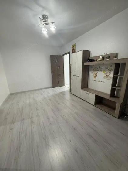 Apartament 3 camere, 51.50 mp, zona Mihai Bravu Ploie?ti - 3