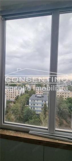 Se vinde imobil cu 2 camere , bdul N. Balcescu , liber , decomandat - 5