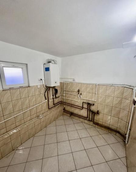 Casa de vanzare Frumusani - Spatiu Comercial la Parter - 25 - 4