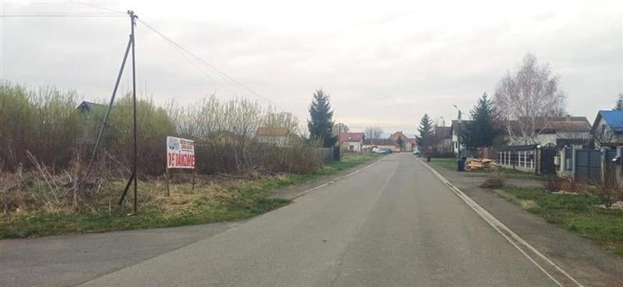 1.400 mp intravilan, in cartier tanar, cu drum deschis,energie la poarta, Prejme - 1