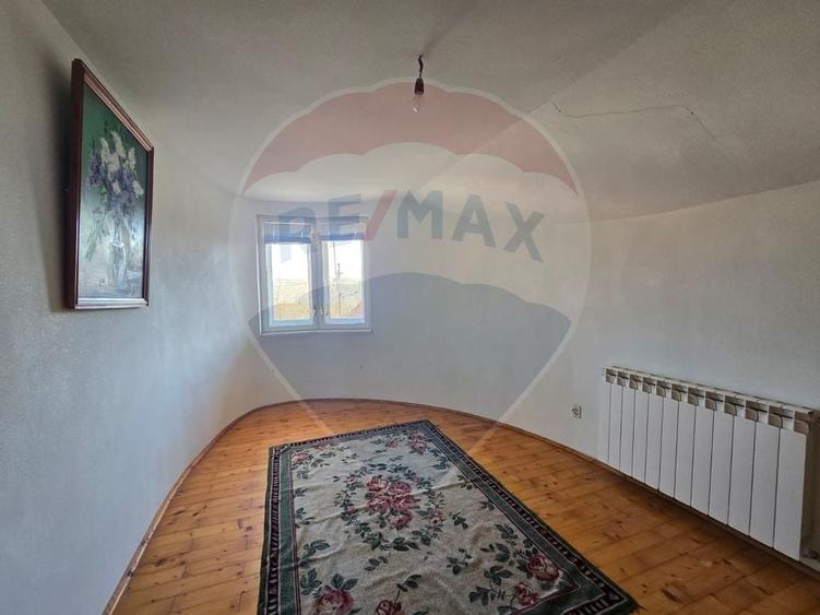 Casă spațioasă 331 mp utili + 5175 mp teren | Piscină interioară - 8