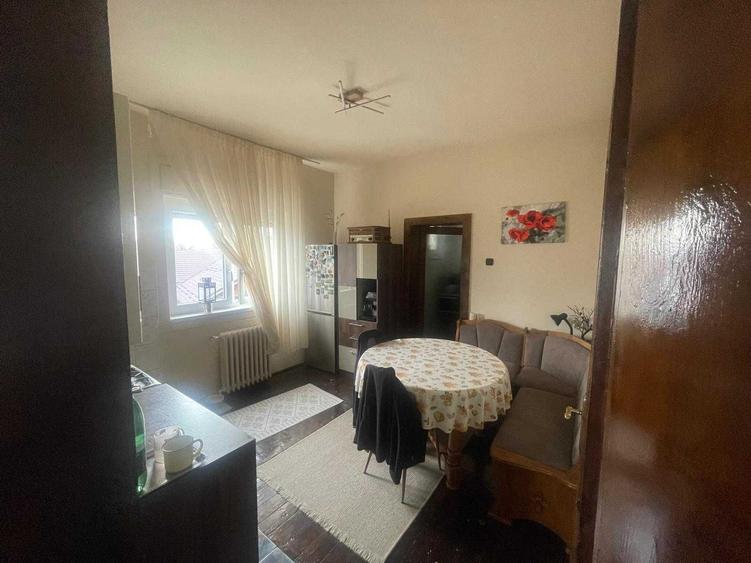 Apartament 3 camere, loc parcare in curte, spatiu verde,P-ta Izvoare. - 3
