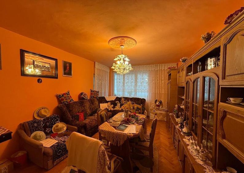 Apartament 3 camere,decomandat,etaj 1, Zona Balcescu - 9