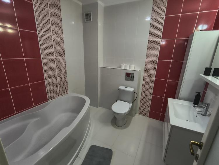 Mamaia Central-apartament 3 camere termen lung parcare - 21