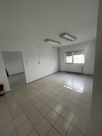 Spatiu comercial chirie - ideal coafor, birou, servicii profesionale - 4