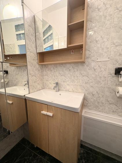 Stefan cel Mare Metrou Obor la 50 m, centrala proprie Viessmann, parcare ADP - 16