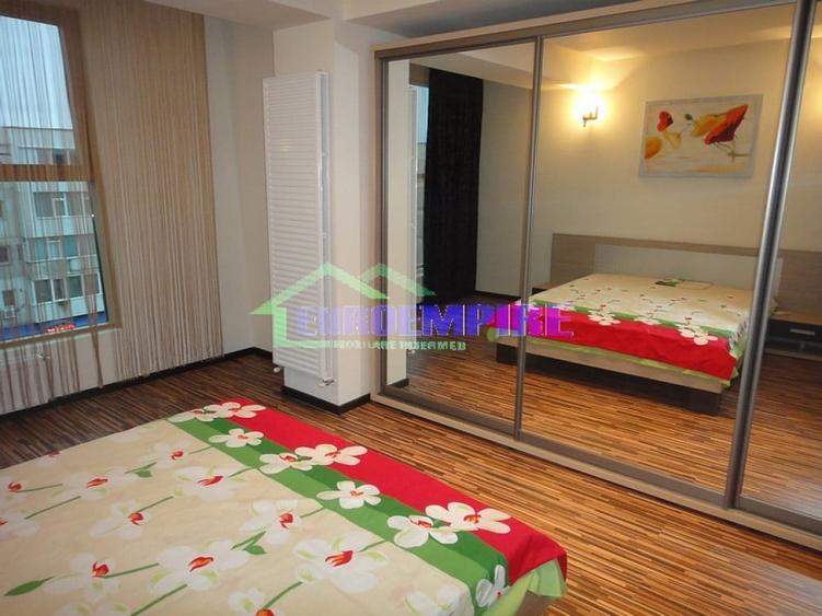 Apartament 3 camere de inchiriat zona KM 5, BLOC NOU - 1