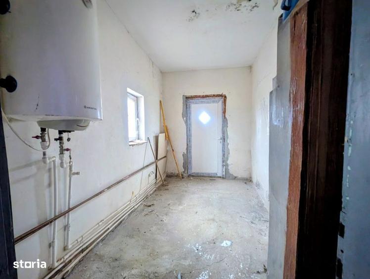 Hala de productie + casa de locuit, cu teren generos - in Hodis, comun - 5