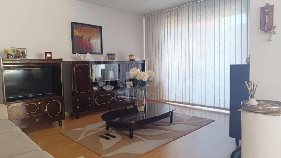 Casa 7 camere de vanzare in Someseni, Cluj Napoca - 2