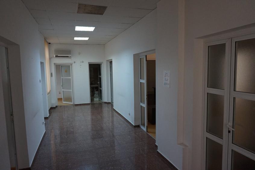 Parcul Carol - Rond Cosbuc, trei imobile, singur curte, liber - 2