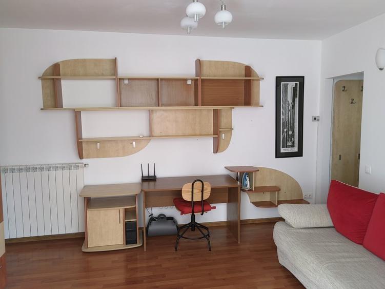 Proprietar închiriez garsonieră Hala Traian Sector 2 - 9