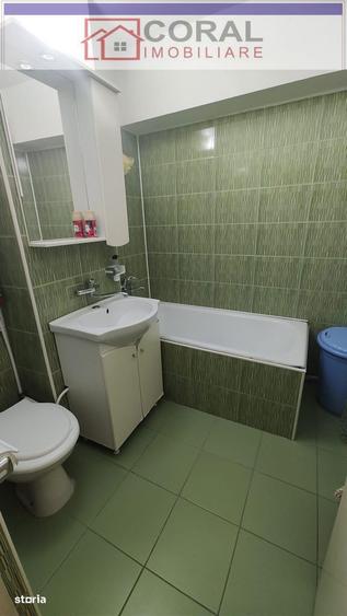 De inchiriat apartament 3 camere, bvd. Decebal - 5