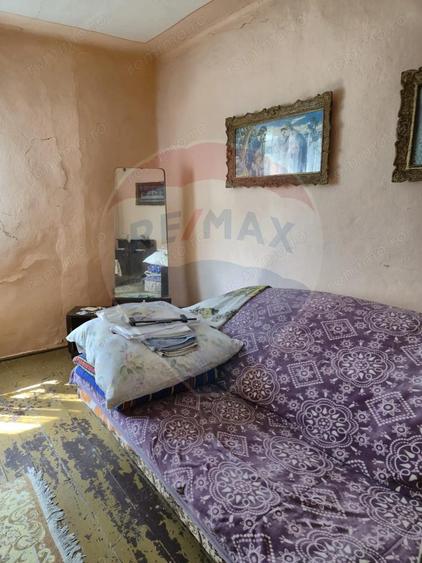 Casa / Vila cu 4 camere de vanzare - 2