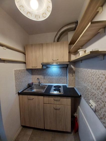 Titan 1 Decembrie 1918 5 min metrou - 2