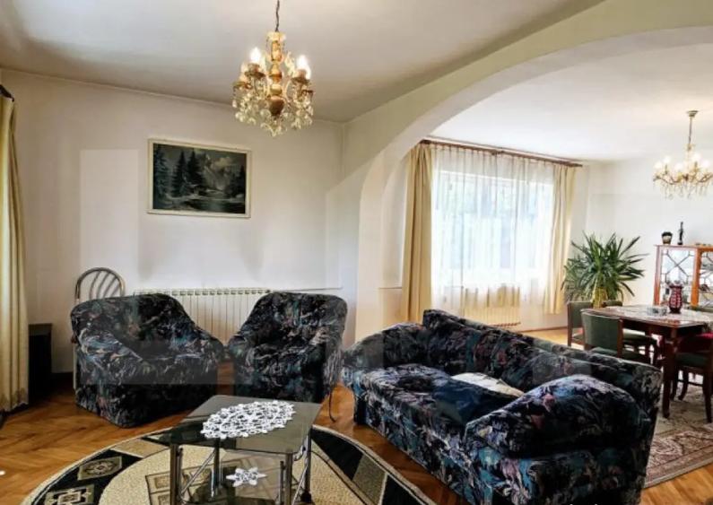 Casa, de vanzare, cu 6 camere, 300 mp, zona semicentrala - 12