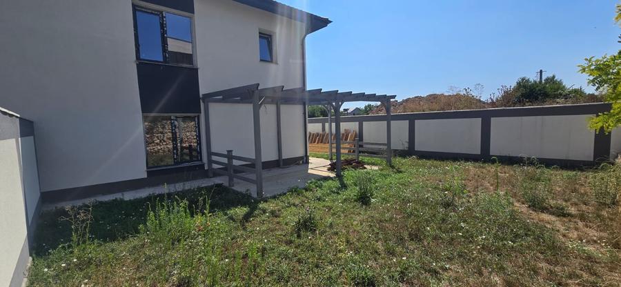 Agigea-Primarie, vila P+1, SD 125 mp, 4 camere, teren in proprietate de 260 mp - 19