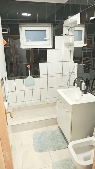 Apartament de închiriat cu 3 camere - cartier Tiglina 2 - 6