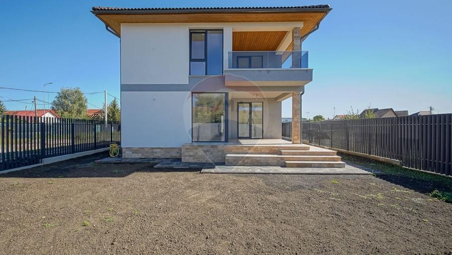 Casa / Vila cu 5 camere de vanzare - 41