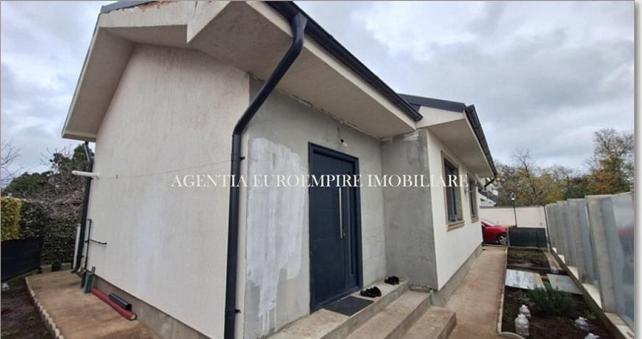 Casa de vanzare in localitatea Lazu - 3