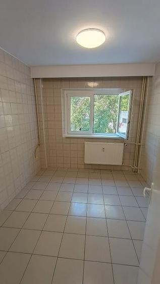 Militari Veteranilor etaj 1/4 construcție '83 posibilitate centrală - 5