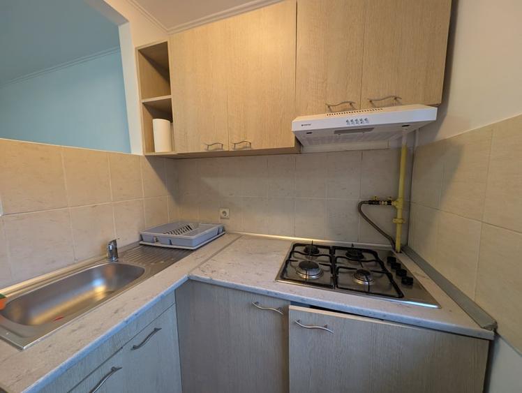 Garsonieră la etajul 1, în bloc renovat, cu lift - 4