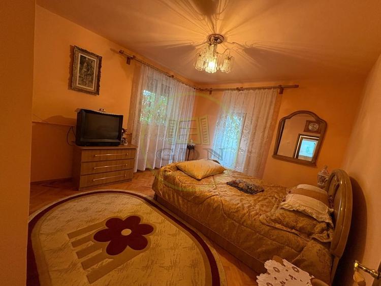Casă individuală cu 5 camere cu Canalizare în Valea Rosie
