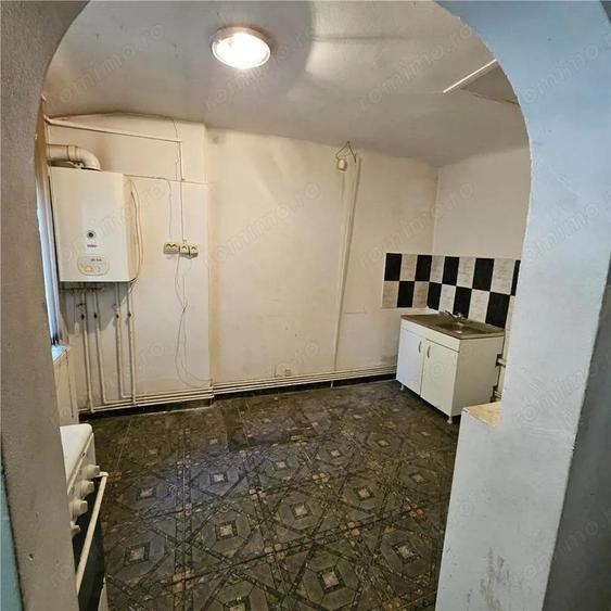 Doua case vecine, cu vad, in Bucure #537;ti, Tineretului, Parcul Carol - 7