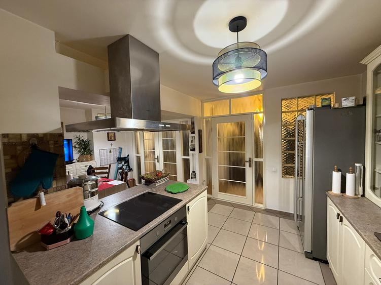 Apartament exceptional - 4 camere, Central - 3