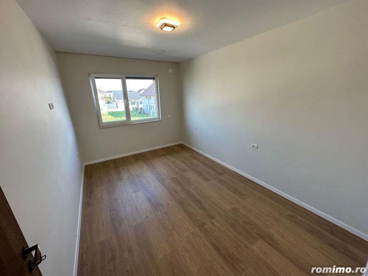 Duplex deosebit cu garaj ?i subsol - 3