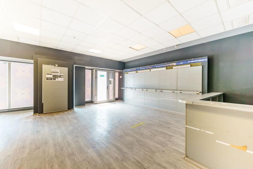 Spatiu Comercial/Birouri de Închiriat zona Centala - 1
