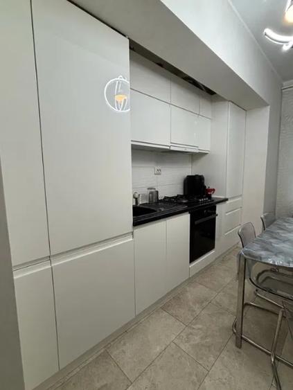 Copou Royal Town-ap.2 camere,mobilat si utilat,et4/10,decomandat,INTABULAT! - 4