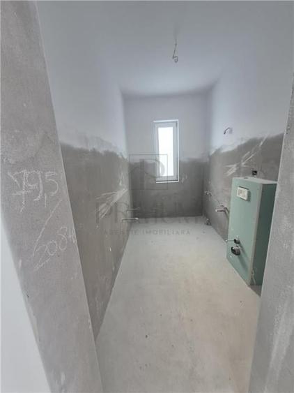 Duplex superb cu 4 dormitoare - teren 330 mp - locatie foarte buna - 6