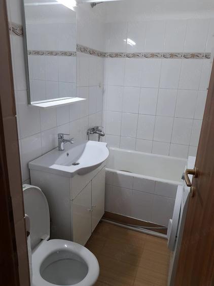 Apartament cu 2 camere decomandat în Titan
