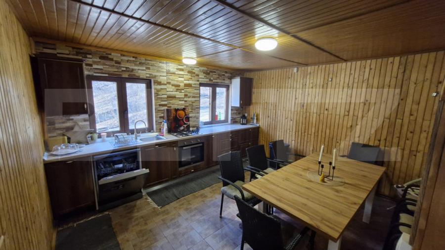 Cabana 5 camere, 140 mp utili, 3000 mp teren,valea Inzelului - 4