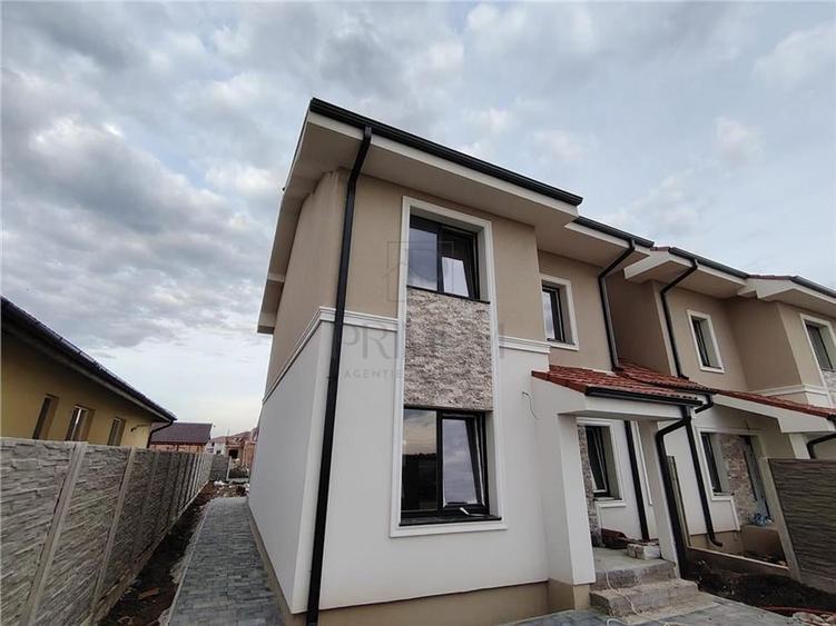 Duplex separat prin camera tehnica - zona linistita - suprafete generoase - 2