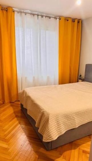 Apartament 3 camere centrala proprie etaj 4 bloc 1983 2 bai Drumul Taberei - 1
