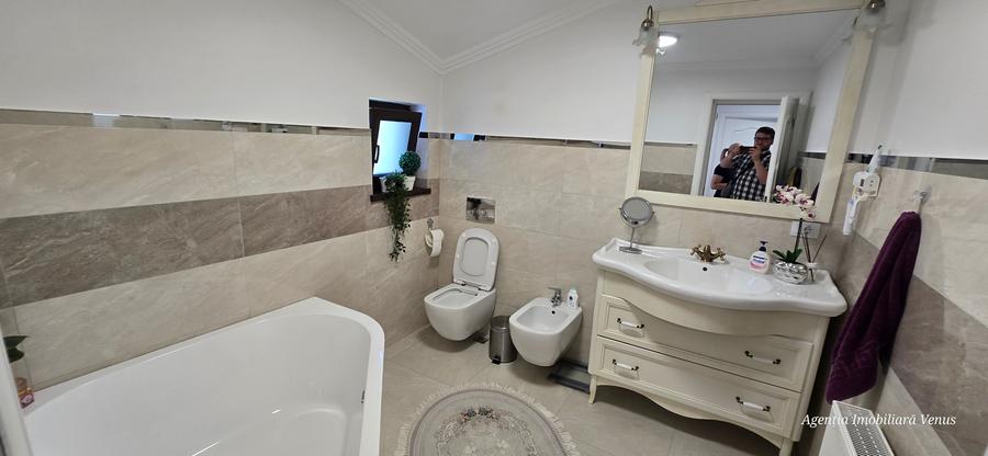 Casa noua cu etaj la Lebada - 10