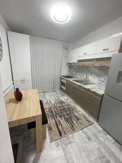 Inchiriez apartament - 2