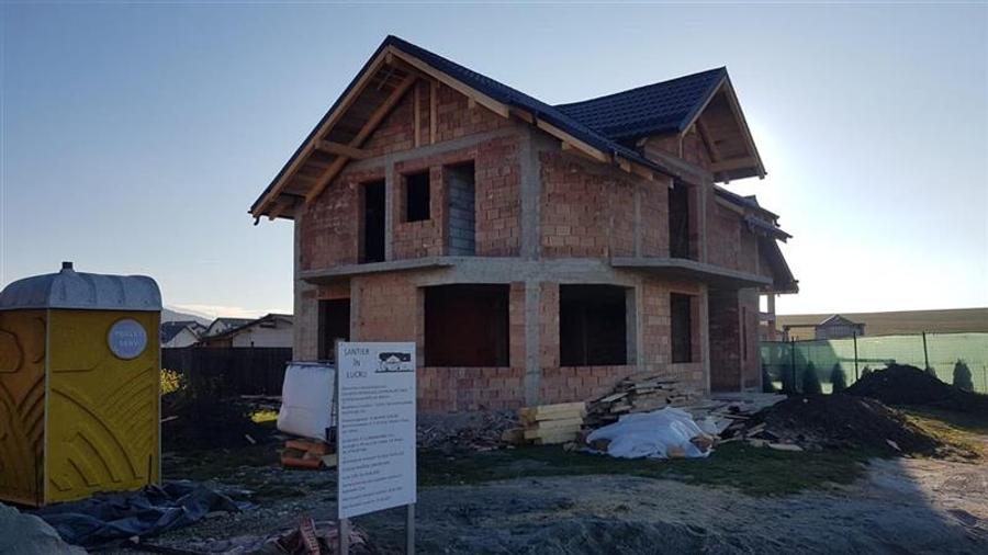 Casa eleganta pe 2 nivele, la 15 minute de Brasov, DJ 112A, finalizata la cheie - 14