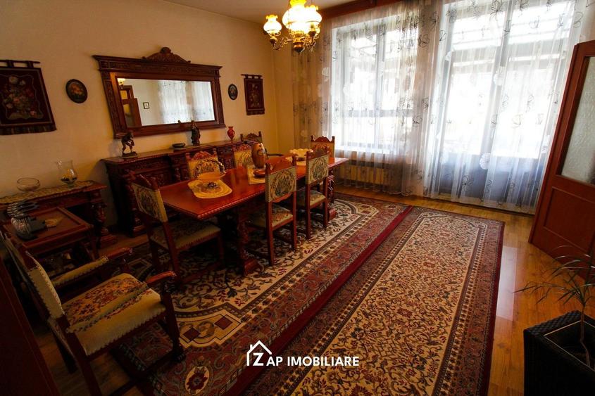 Unirii - Casa Zona Romcab -  400mp - 1259 mp teren - Garaj dublu - piscina - 32