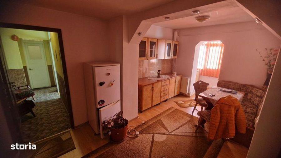 Vand apartament 3 camere, 68 mp, et. 4, decomandat, acoperis!!! - 2