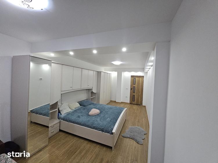 Casă cu 5 camere cu Teren 500 Mp în Central